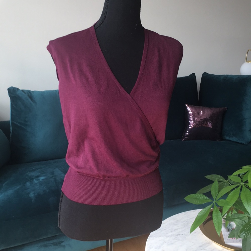 Dark red/ aubergine sleeveless top